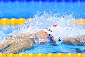 中国女排力克强敌巴西队，世界联赛再创佳绩