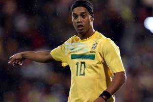 国际足联年度最佳三人候选揭晓，姆巴佩、凯恩、登贝莱角逐巅峰荣誉