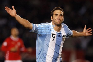 国际米兰客场力克圣吉罗斯联合 劳塔罗破门锁定胜局 新援皮奥与泽林斯基首发亮相